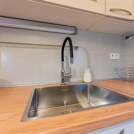 Flexible Selfcheckins 111 - - Parking - 2 Bedrooms - Loggia *