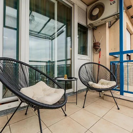 Apartment Flexible Selfcheckins 111 - - Parking - 2 Bedrooms - Loggia *
