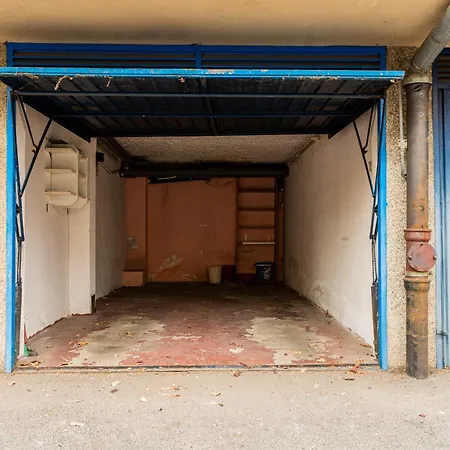 Flexible Selfcheckins 111 - - Parking - 2 Bedrooms - Loggia Zagreb