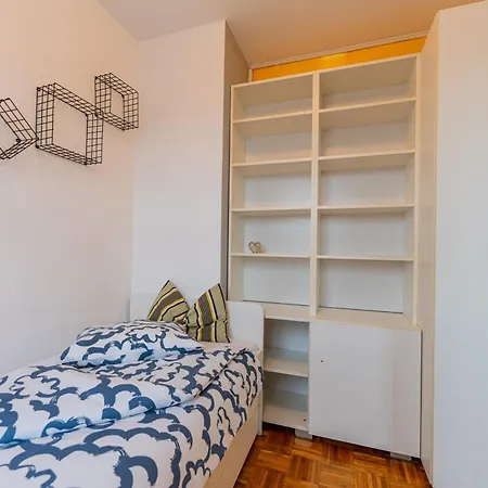 Flexible Selfcheckins 111 - - Parking - 2 Bedrooms - Loggia Apartment