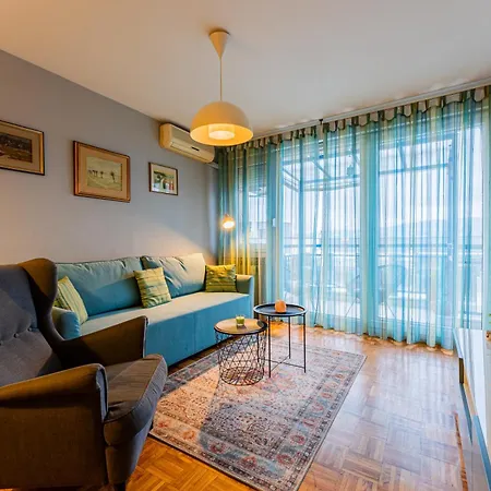 Apartment Flexible Selfcheckins 111 - - Parking - 2 Bedrooms - Loggia *
